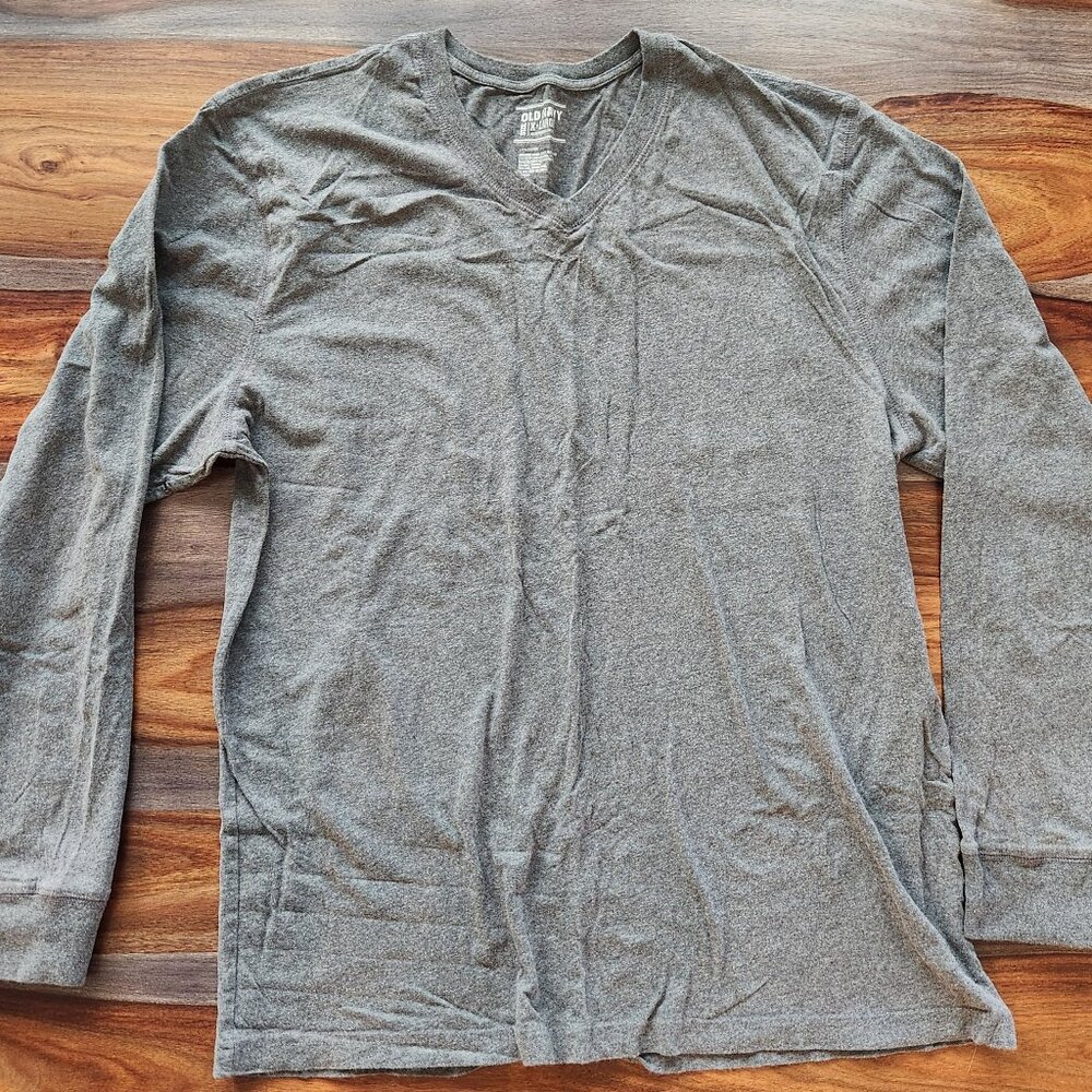 Soft Comfortable Men's Long Sleeved V-Neck Shirt Gray XL Old Navy